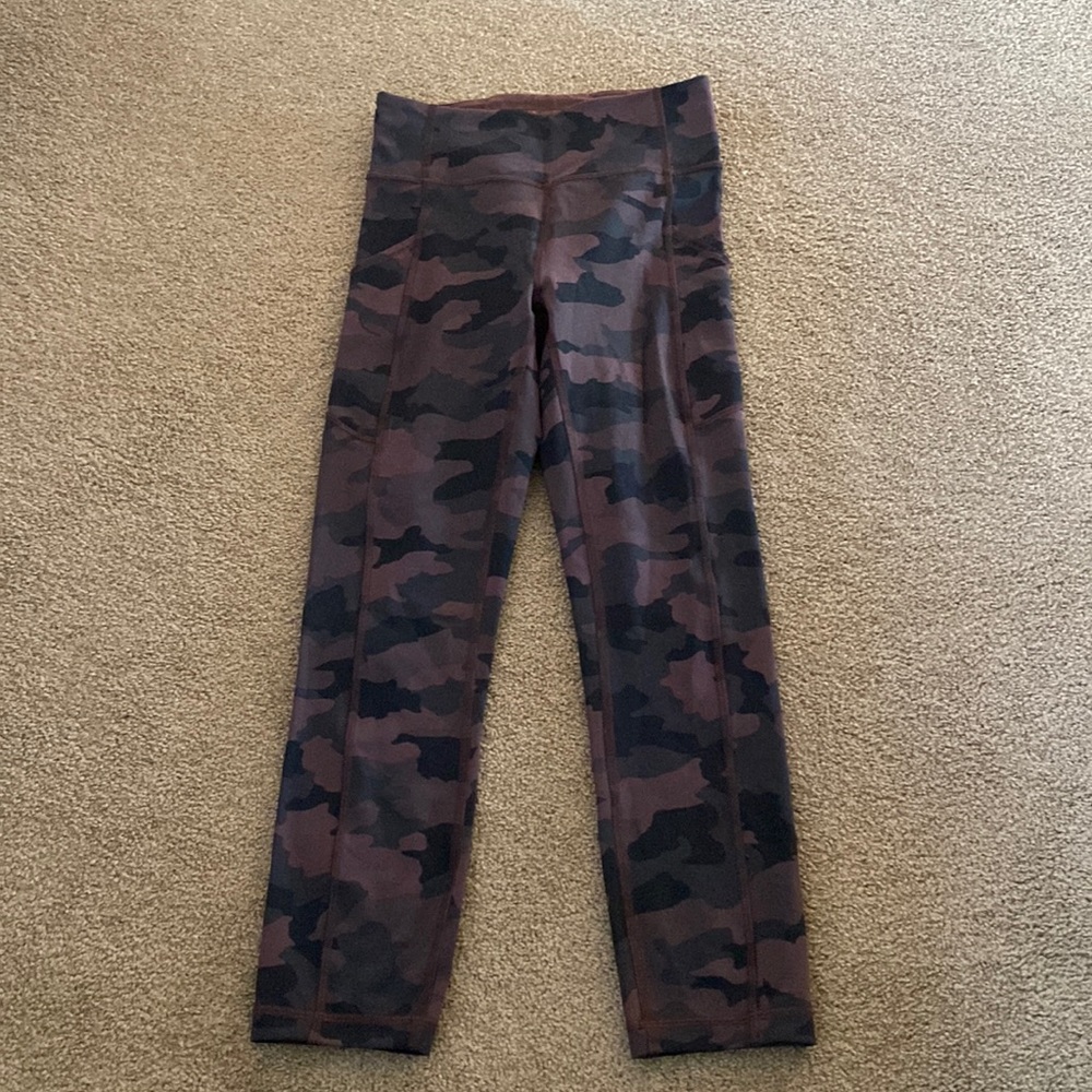 women’s Lululemon pants, size 4